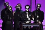 58. GRAMMY AWARDS: GHOST gewinnen einen Grammy für die Beste Metal Performance und die HOLLYWOOD VAMPIRES zollen LEMMY Tribut