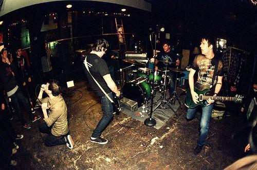 defeater_band