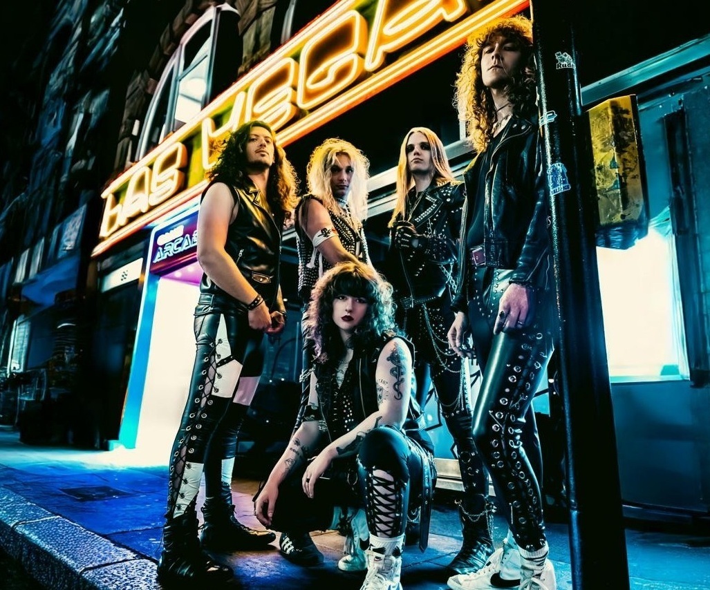 Tailgunner Band close