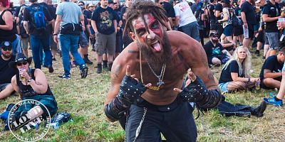 Einfach ganz normale Leute beim Wacken ...