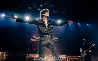 Luke Pritchard von THE KOOKS live in Berlin