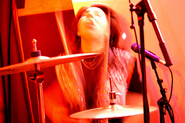 Schlagzeugerin Francisca „Pancha“ Torés 