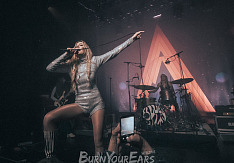 BLUES PILLS' Elin Larsson live in Berlin 