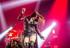 NIGHTWISH während der Tour zu "Endless Forms Most Beautiful" in Oberhausen 2015 