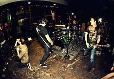 defeater_band