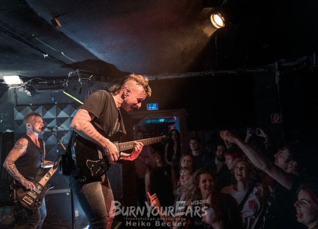 THE HIRSCH EFFEKT live im Badehaus