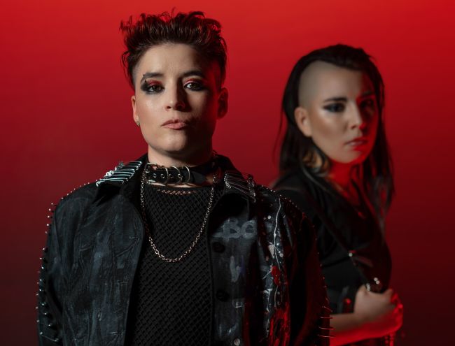 Karin Aguilera (Gesang, Gitarre) und Francisca Torés (Schlagzeug)