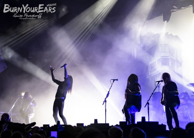 HEAVEN SHALL BURN auf "Heimat over Europe"-Tour: Bilder und Bericht aus dem Wiener Gasometer