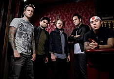 Atreyu: Interview mit Drummer Brandon Saller zu 'Congregation Of The Damned' Atreyu_Band