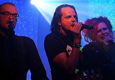 Coma Divine & Henke - Frankfurt / Das Bett coma divine