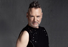 Überleben als Band: Ein Deep Dive mit Hagen Hirschmann von VAN CANTO Hagen Hirschmann hat sich mit stilistischer Bandbreite einen Namen in der deutschen Metalszene gemacht.