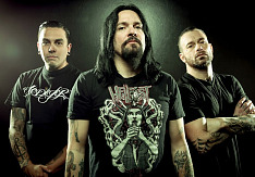 Prong - Interview mit Tommy Victor zu "Ruining Lives" Die drei Jungs von Prong