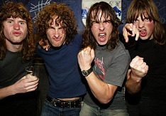 Airbourne - Interview mit Drummer Ryan zum Album 'Runnin' Wild'