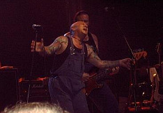 Rose Tattoo - Interview mit Sänger Angry Anderson